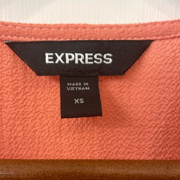 Express Coral Button-Down Top - Picture 2 of 2
